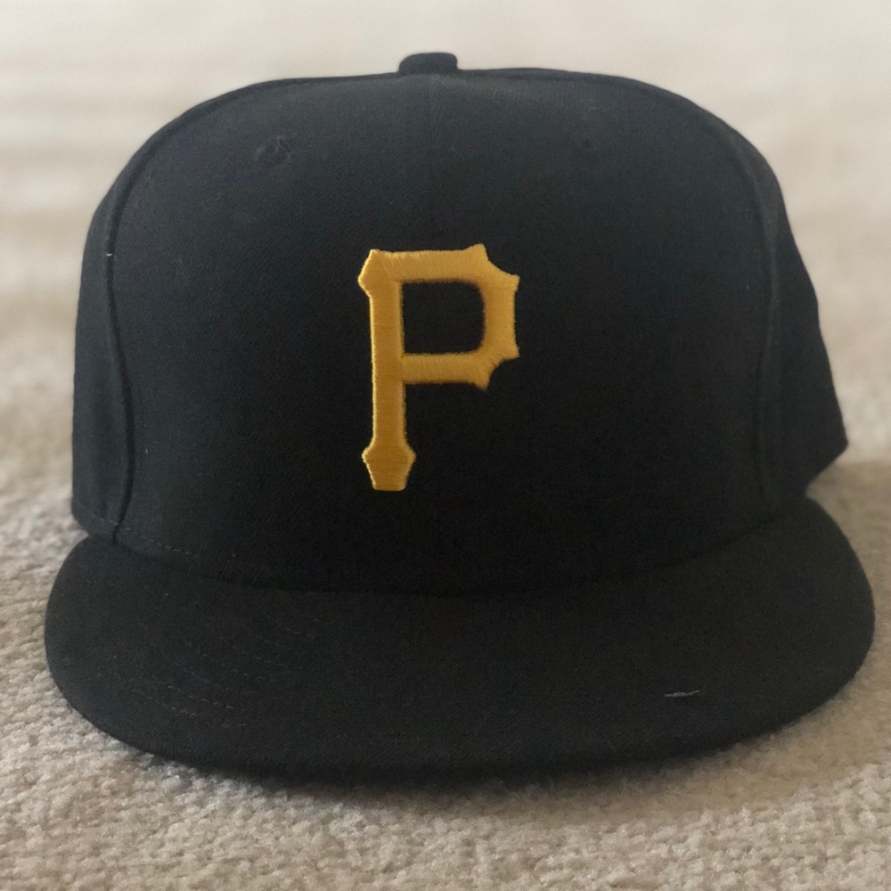 Authentic on field Pittsburgh Pirates fitted hat